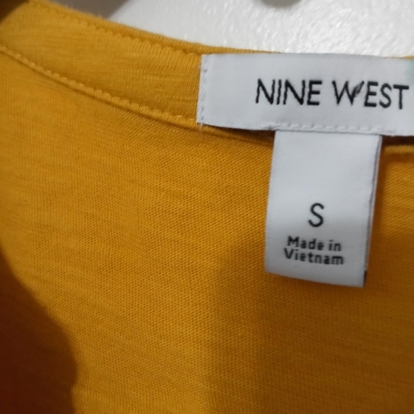 Nine West Women's Short Ruffled Sleeves V neck Deep Yellow Blouse NWT - Picture 4 of 9
